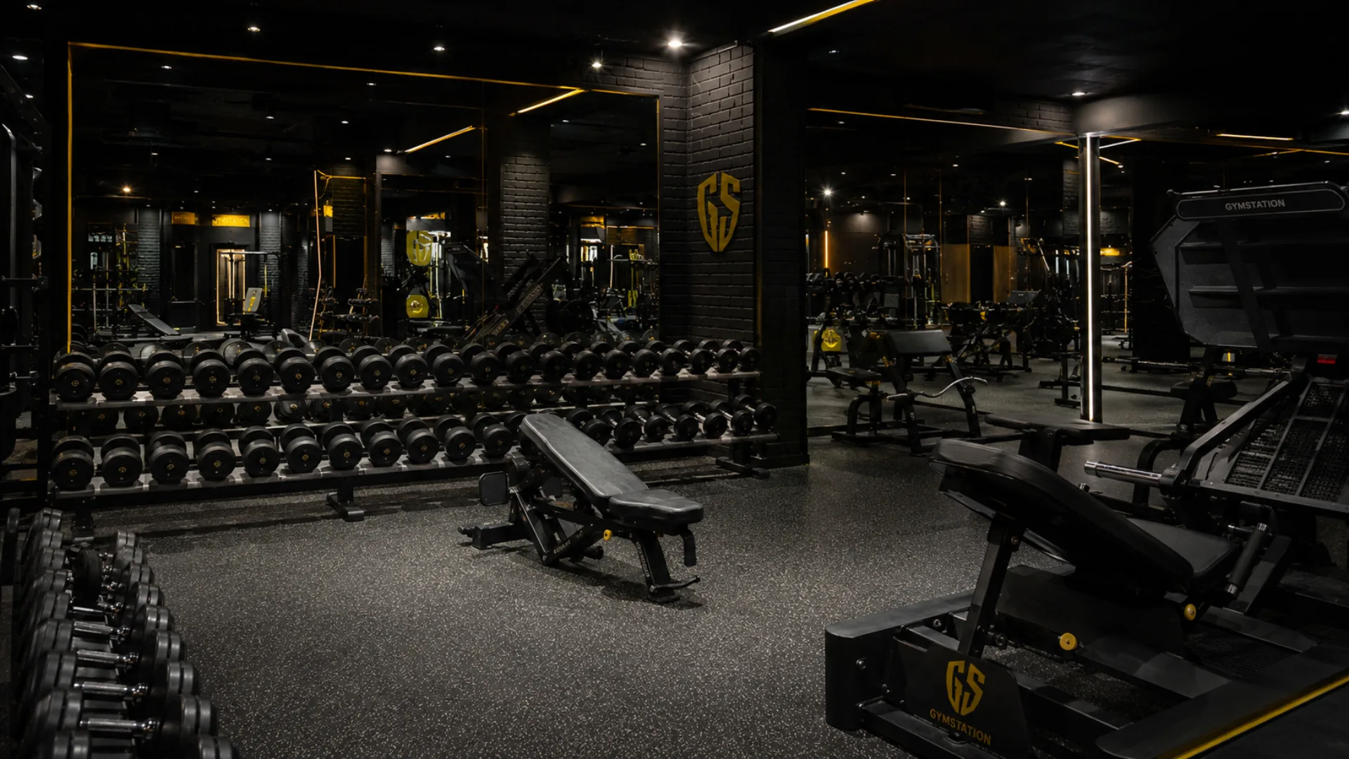 Intérieur de la salle GymStation à Rabat